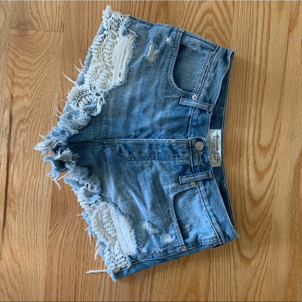 Abercrombie and Fitch High-Rise Festival shorts